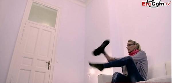 Deutsche reife Blondine mit dicken titten bei massage gefickt